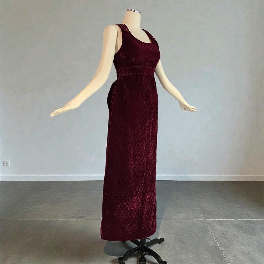 1970s Red Burgundy Quilted Velvet Maxi Dress Sleeveless‎ Gown Vintage 70s